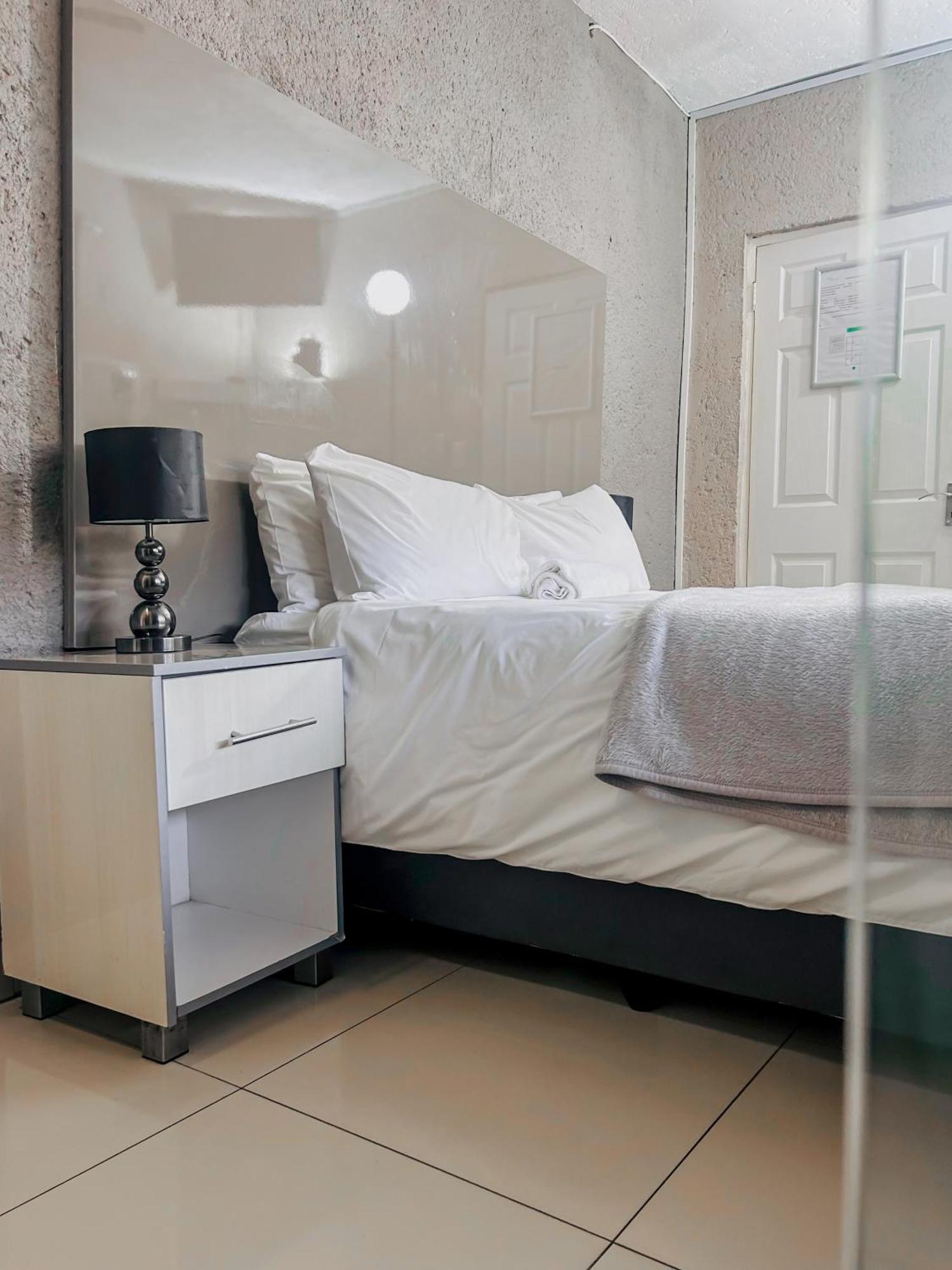 View Inn Exclusive Lodge Mbombela Extérieur photo