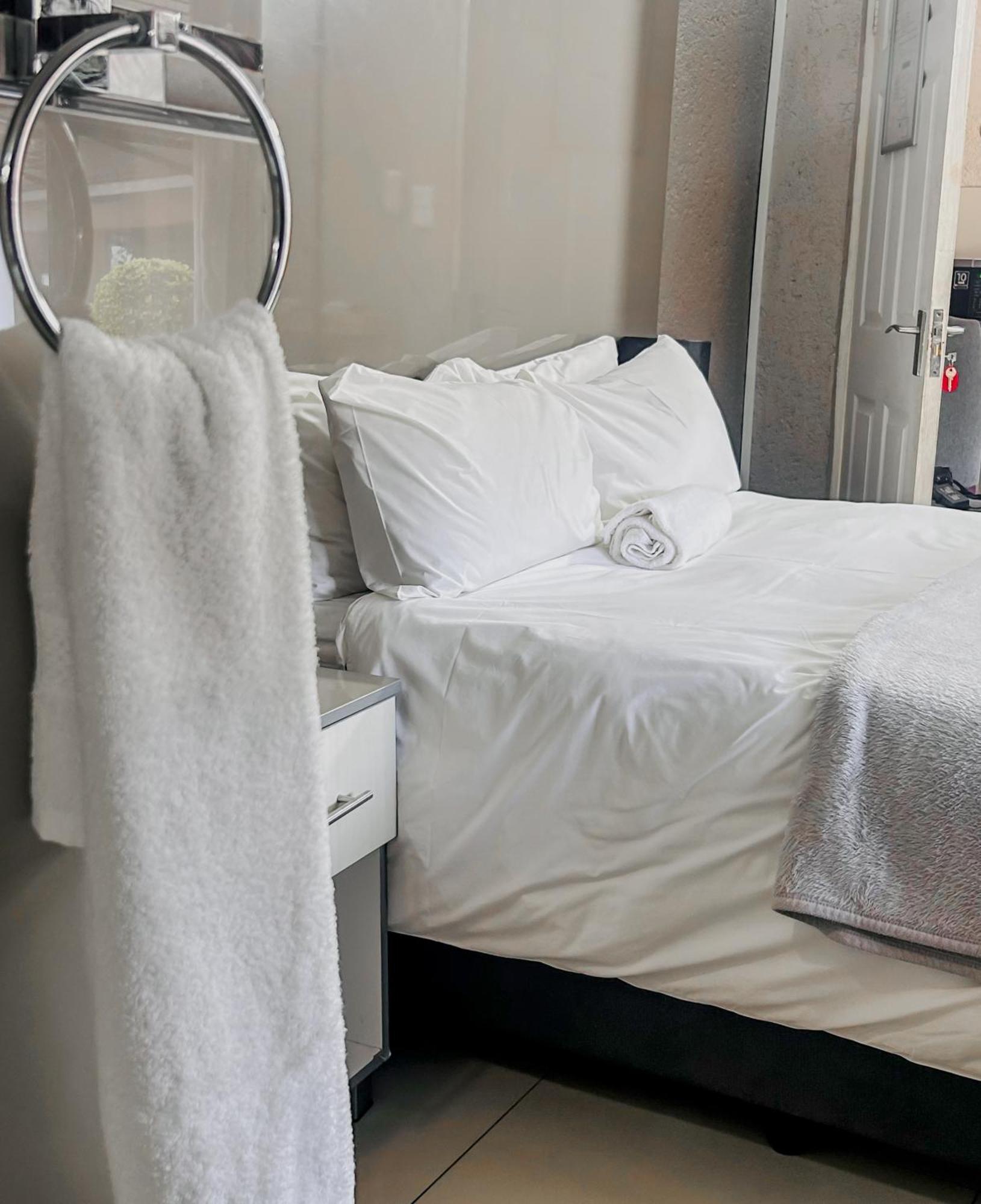 View Inn Exclusive Lodge Mbombela Extérieur photo