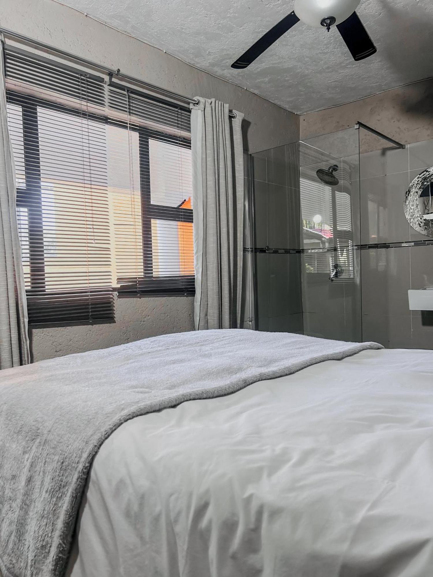 View Inn Exclusive Lodge Mbombela Extérieur photo
