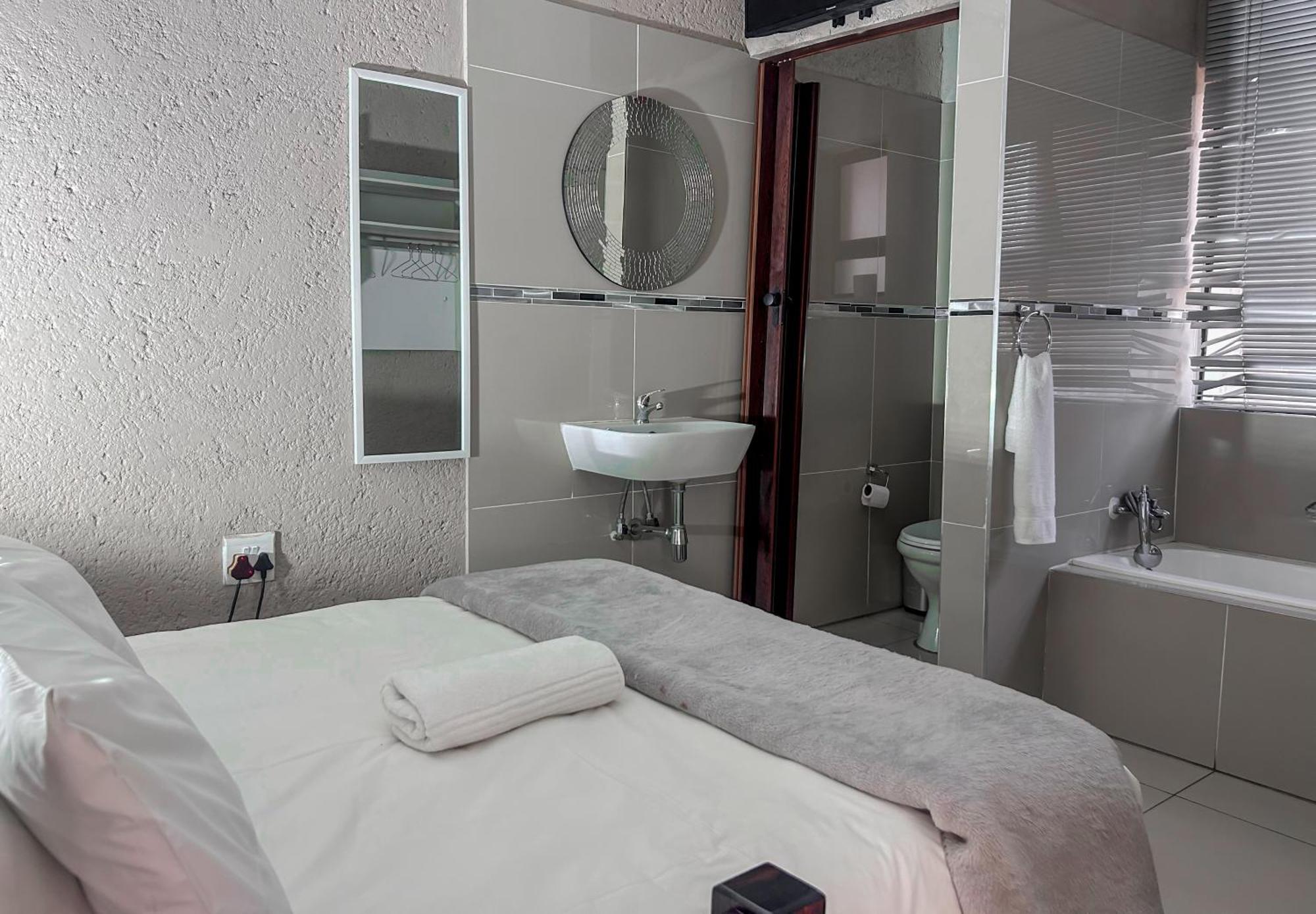 View Inn Exclusive Lodge Mbombela Extérieur photo