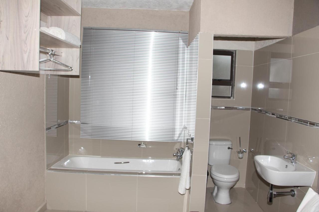 View Inn Exclusive Lodge Mbombela Extérieur photo